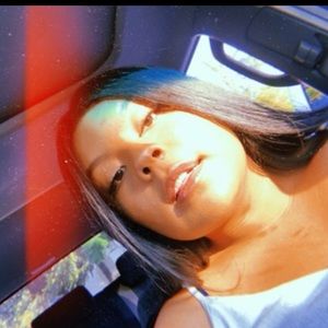 Meet your Posher, Leslie